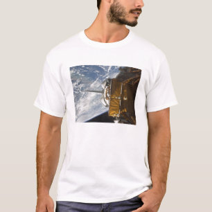 T-shirt Space Shuttle Atlantis sur la baie de charge utile