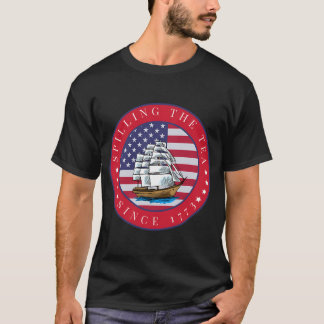 T-shirt Spilling Le Thé Depuis 1773 Le Quart De Juillet Vi