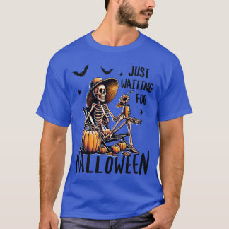 T-shirt Spooky Summerween Skeleton Just Waiting For Hallow