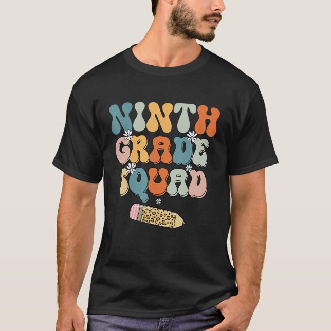 T-shirt Squad Enseignant De Neuvième Année Retour À L'Écol (Devant)