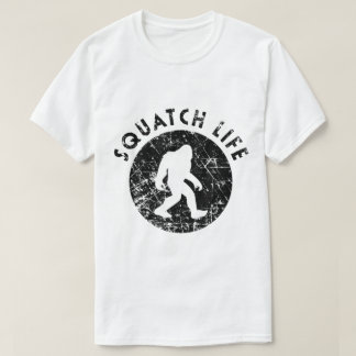 T-shirt Squatch Life Vintage Bigfoot Design
