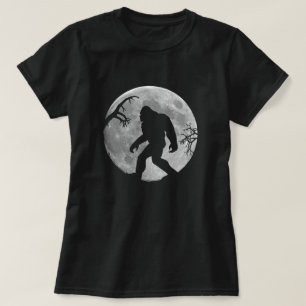 T-shirt Squatchin allé avec la lune et la silhouette