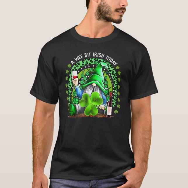 T-shirt St Patrick's Day Irlandais Gnome Boire Vin Shamroc (Devant)