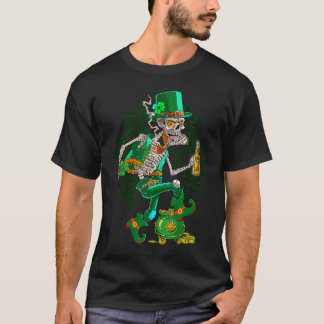 T-shirt St Patrick's Day Skeleton Drinking Beer C Pot Of G