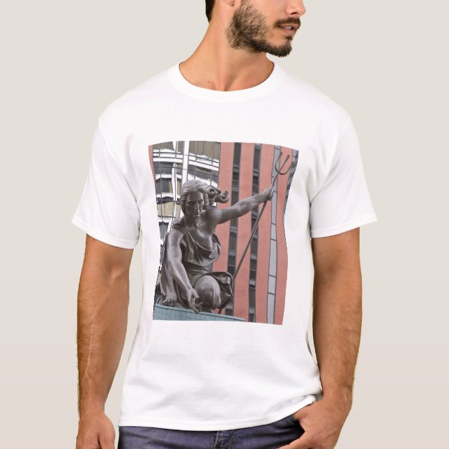 T-shirt Statue de Portlandia, Portland, Oregon (Devant)