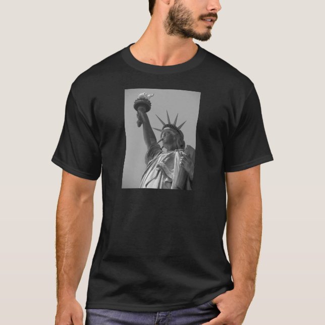 T-shirt Statue noire et blanche de Liberty New York (Devant)