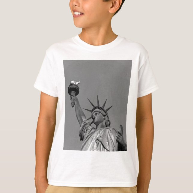 T-shirt Statue noire et blanche de Liberty New York (Devant)
