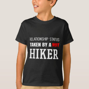 T-shirt Statut relationnel : pris par un randonneur chaud