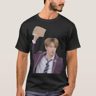 T-shirt Stray Kids Hyunjin Book Mème Sticker.png