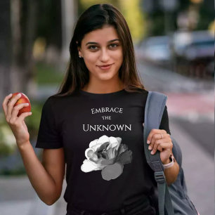 T-shirt Streetwear Rose Blanche Embrasser l'inconnu