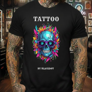 T-shirt Studio de tatouage de lunettes de soleil de crâne