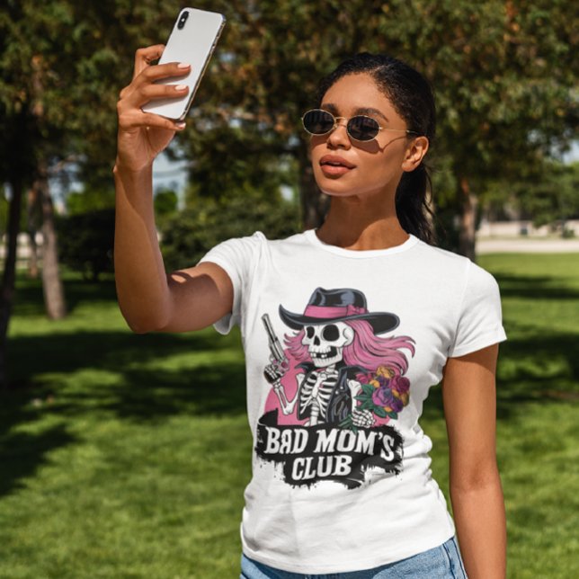 T-shirt Style squelette avec un pistolet (Créateur téléchargé)