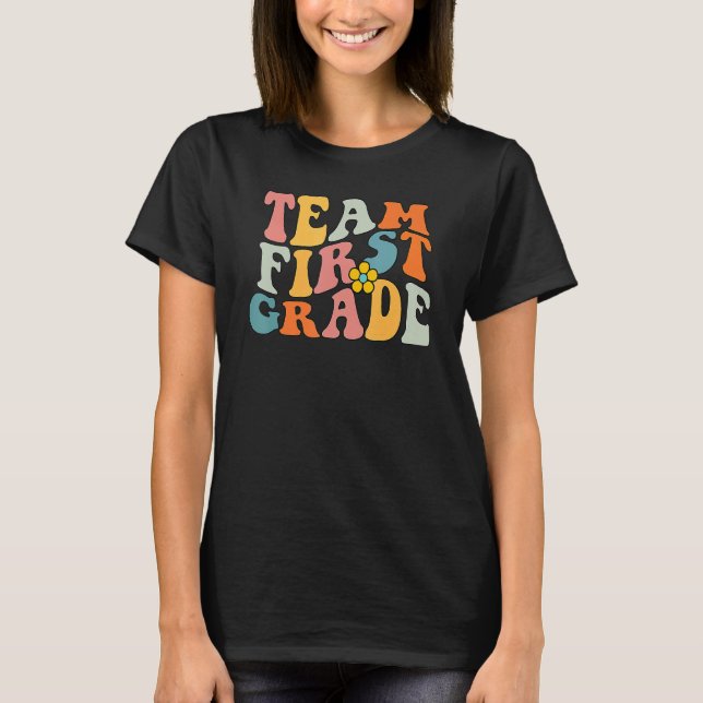 T-shirt Team First Grade Groovy Wavy , 1st Grade Back To S (Devant)