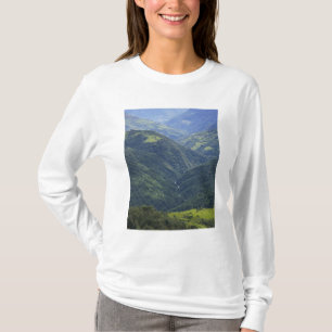 T-shirt Terres agricoles et forêt de l'Himalaya dans la va