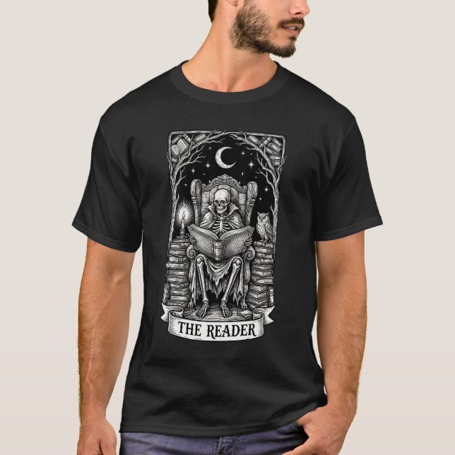 T-shirt The Reader Skeleton Tarot Card Dark Academia  (Devant)