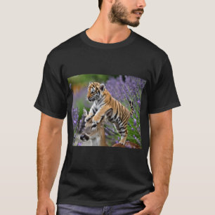 T-shirt Tiger Cub sur la tête de cerf - Whimssical Wildlif