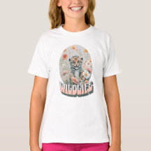 Tigre et fleurs sauvages