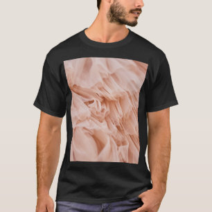 T-shirt Tissu rose Pastel : Textures Élégantes.