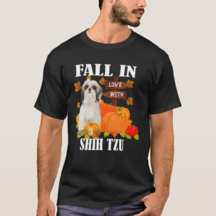 T-shirt Tomber dans l'amour avec Shih Tzu Funny Citrouille