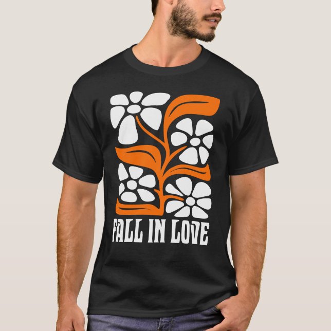 T-shirt Tomber Dans L'Amour Rétro Avec Fleur Boho (Devant)