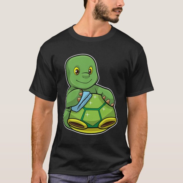 T-shirt Tortue avec coquille et chiffon de nettoyage (Devant)