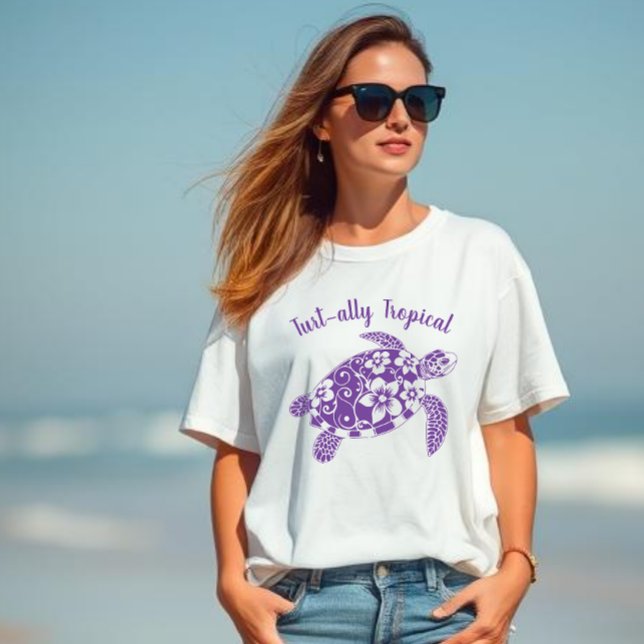T-shirt Tortue hawaïenne Tropical Violet (Hawaiian Turtle-Turt-ally Tropical-Fisherman Core, Coastal, Islander, Beach, Summer, Women t shirt)