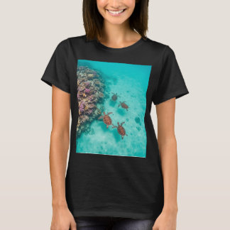 T-shirt Tortues de mer dans le récif corallien