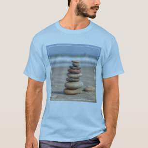 T-shirt Tour en pierre sur la plage