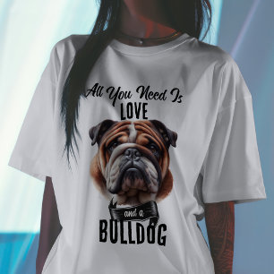 T-shirt Tout ce dont vous avez besoin est l'amour et un T-