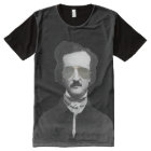 Edgar Allan Poe dans des lunettes de soleil
