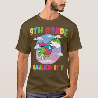 T-shirt Trex 8e Grade Nail It Graduation Classe De 2022 