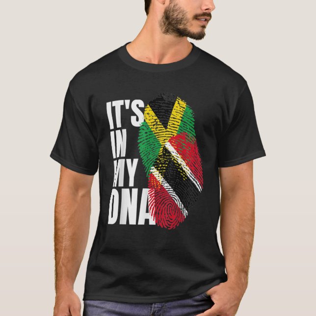 T-shirt Trinidadien Plus Jamaïcain Mélanger ADN Drapeau Hé (Devant)