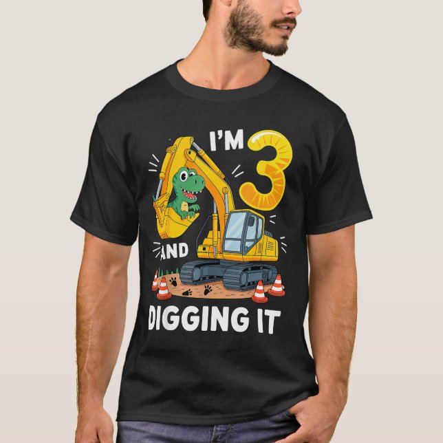 T-shirt Trois 3 ans 3e anniversaire construction dinosaure (Devant)