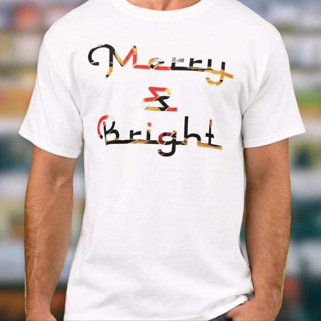 T-shirt Typographie Cool rétro Joyeux et brillant Noël (A men's Christmas t-shirt with 'Merry & Bright' words in a colorful retro style)