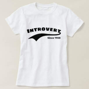 T-shirt Typographie d'introvertie noire Swoosh Date person