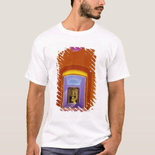 T-shirt UE, Espagne, Barcelone. Porte éclairée près de Pic