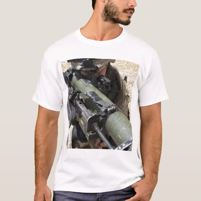 T-shirt Un agresseur (Devant)