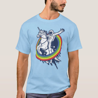 T-shirt Un astronaute chevauchant une licorne à travers un