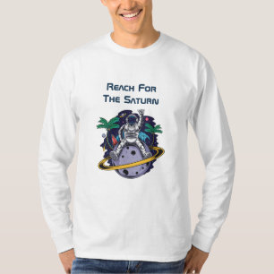 T-shirt Un Astronaute Drôle Assis Sur Saturne