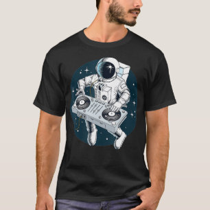 T-shirt Un astronaute joue à des Tourne-disques DJ dans d