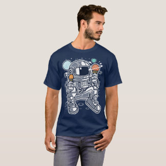 T-shirt Un astronaute mangeant de la glace planétaire dans