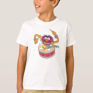 T-shirt Un Béton D'Animaux À Travers Les Tambons