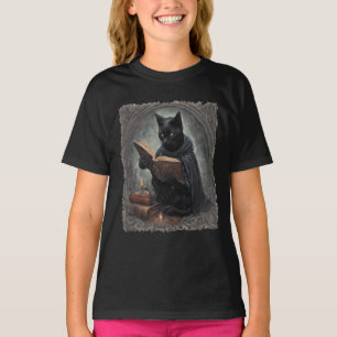 T-shirt Un chat noir portant une cape étudiant Halloween