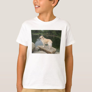 T-shirt Un chien à l'étang