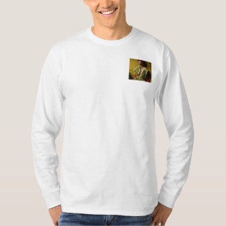 T-shirt un chiffon sale sur la couverture de Vogue