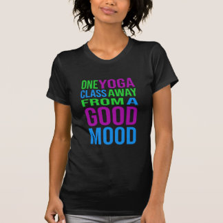 T-shirt Un Cours De Yoga À L'Écart D'Une Bonne Humeur