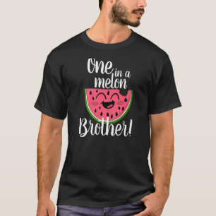 T-shirt Un Dans Un Groupe Frère Melon Party Correspondant