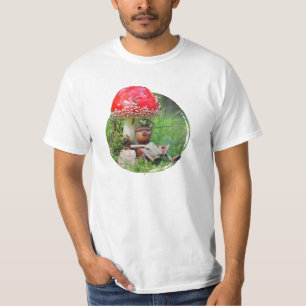 T-shirt Un elfe d'Acorn lit un livre dans les bois