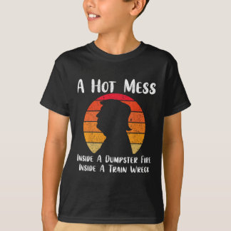T-shirt Un Feu De Poubelle À L'Intérieur D'Un Train Était