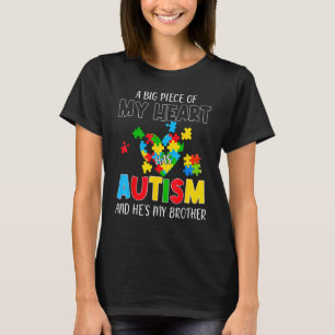 T-shirt Un gros morceau de mon coeur a l'autisme et c'est 